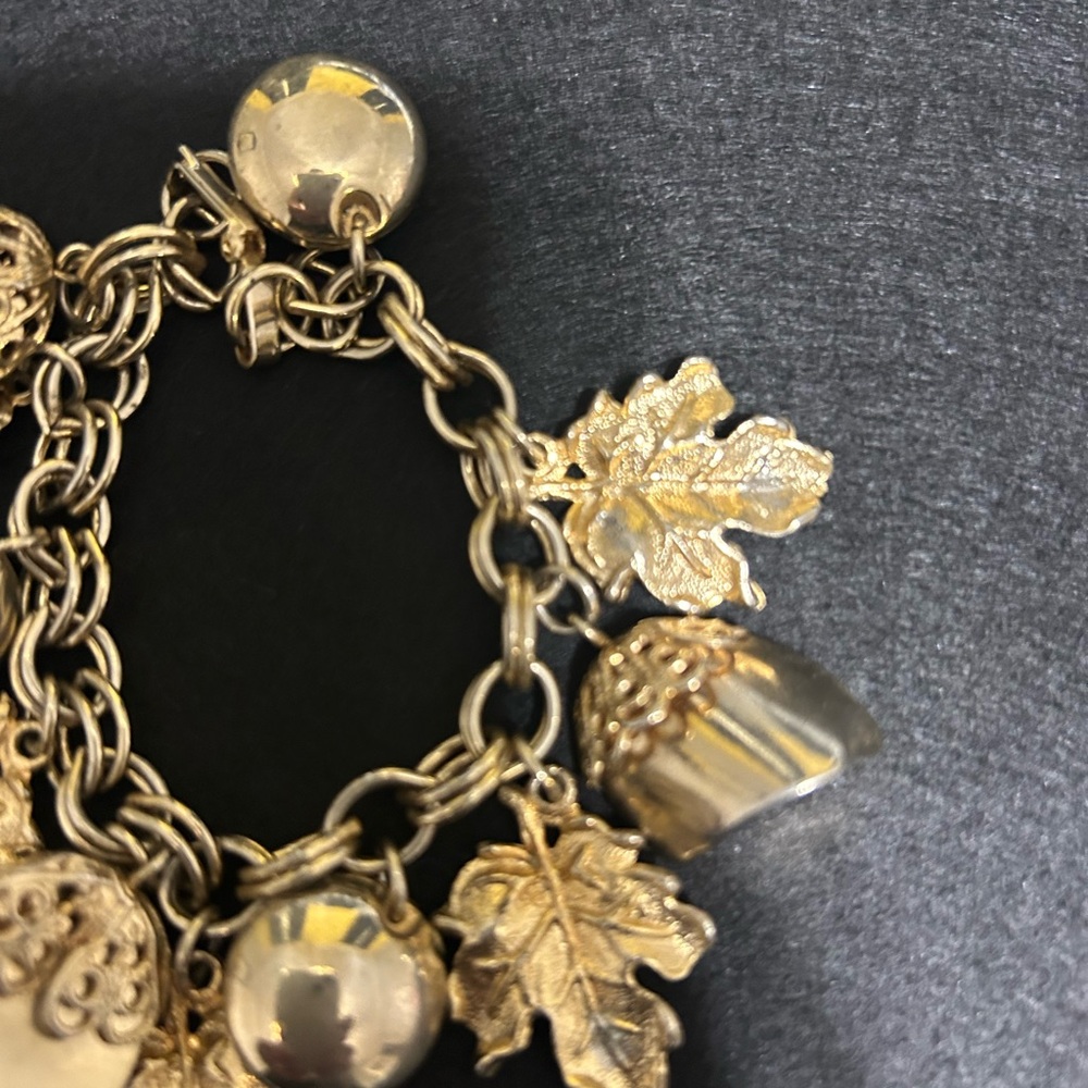 Antique Gold Leaf Charm Bracelet - Picture 3 of 5